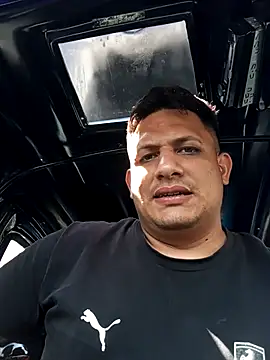 WIlGar1993 online show from March 18, 3:37 pm