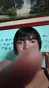 Snapshot of Megan_glow chatting on October 24, 8:05 pm Megan glow online show from October 24, 8:05 pm