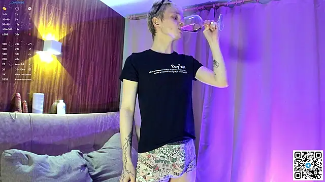 Logan mett online show from April 13, 4:56 pm