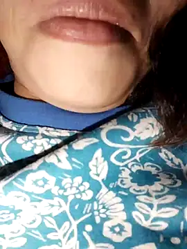 Snapshot of Amanda-_ena- chatting on January 11, 2:33 pm Amanda- ena- online show from January 11, 2:33 pm