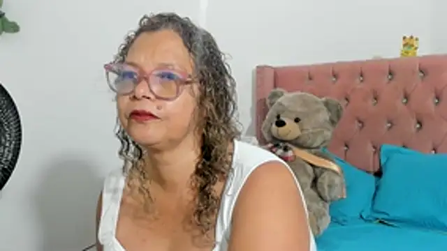 Snapshot of victoriaborunys chatting on June 24, 4:55 am victoriaborunys online show from June 24, 4:55 am