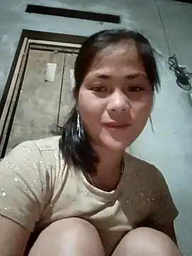 Snapshot of Lyssa-a chatting on April 19, 10:23 pm Lyssa-a online show from April 19, 10:23 pm