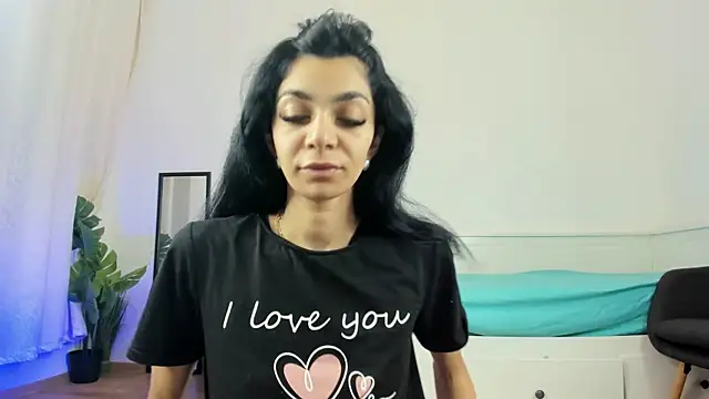 ReneeVoss online show from April 8, 2:55 am