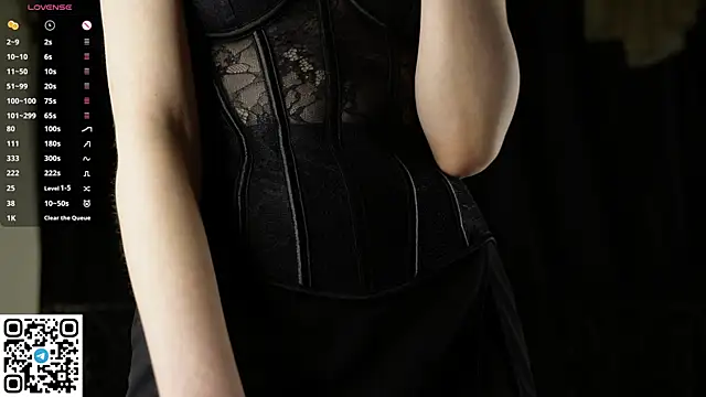 Snapshot of Erosyne chatting on May 1, 5:28 pm Erosyne online show from May 1, 5:28 pm