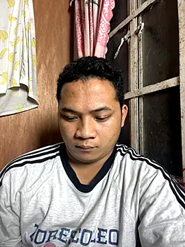 Snapshot of littleredbunny27 chatting on October 14, 12:06 pm littleredbunny27 online show from October 14, 12:06 pm