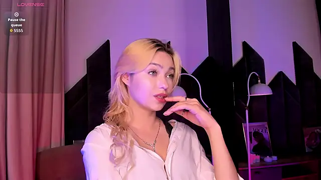 AlysiaSun  online show from July 17, 3:39 pm
