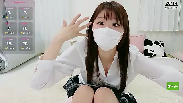 rei-chan online show from June 25, 11:15 am