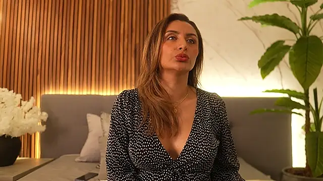 VictoriaBellah online show from February 5, 10:25 pm