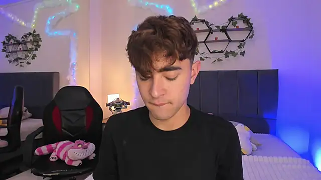 JustinCastiblanco online show from December 19, 11:28 am