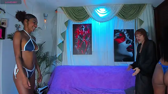 madams worker online show from December 14, 8:02 pm