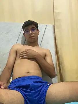 Muchachito18 online show from October 24, 3:58 am