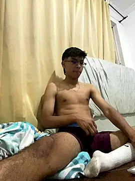 Muchachito18 online show from December 3, 4:53 am