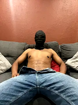 Snapshot of kingjozi121 chatting on November 21, 9:46 pm kingjozi121 online show from November 21, 9:46 pm