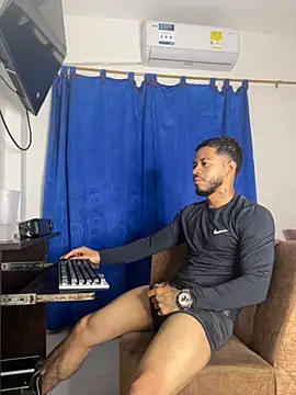 Kylian Alessandro online show from December 1, 12:32 pm