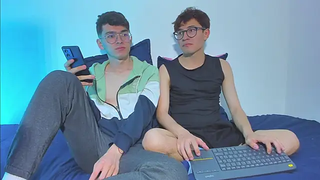 Snapshot of dani_angel_dark chatting on November 13, 11:25 pm dani angel dark online show from November 13, 11:25 pm