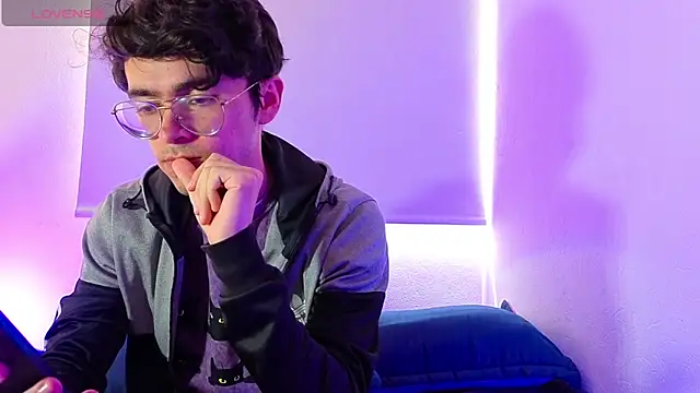 Snapshot of dani_angel_dark chatting on February 17, 6:58 pm dani angel dark online show from February 17, 6:58 pm