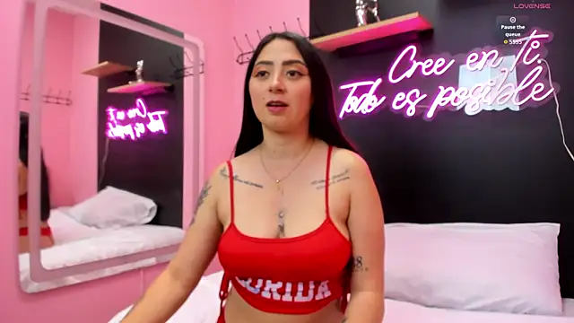 JuliethCruz  online show from November 19, 5:02 pm