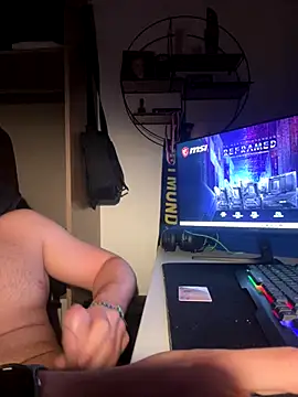 Snapshot of Hornsby181 chatting on October 14, 9:48 pm Hornsby181 online show from October 14, 9:48 pm