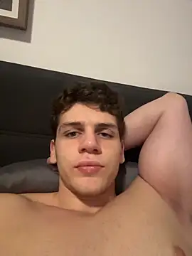 Snapshot of Hornsby181 chatting on February 4, 7:31 pm Hornsby181 online show from February 4, 7:31 pm