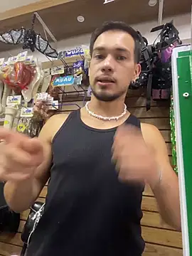 Leonardmoppet online show from November 13, 10:30 pm