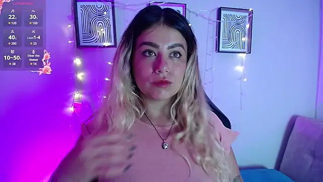 Sweet Bella Valery online show from March 30, 11:33 am