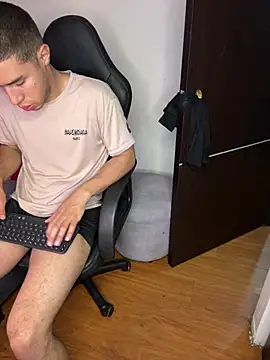 chucky karla online show from February 12, 4:07 am