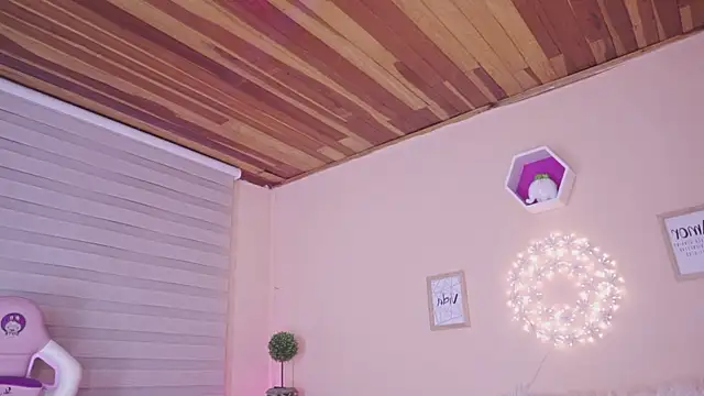 Meggie  online show from January 7, 11:18 pm