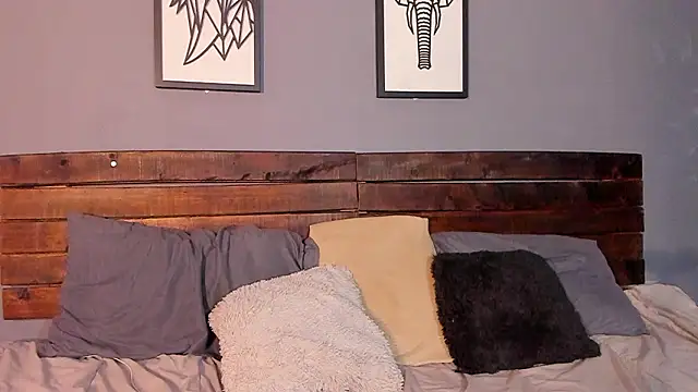 Snapshot of Mike_montoya01 chatting on February 20, 12:40 am Mike montoya01 online show from February 20, 12:40 am