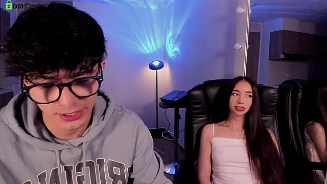 Mikeyvioleta  online show from February 20, 9:43 am