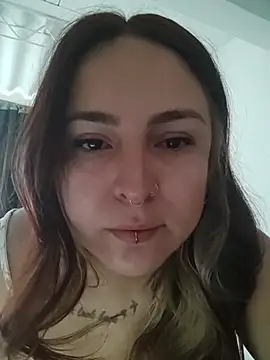 Rhosynn online show from February 18, 2:57 pm