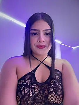 Snapshot of Lucianacuoper chatting on October 29, 3:53 am Lucianacuoper online show from October 29, 3:53 am