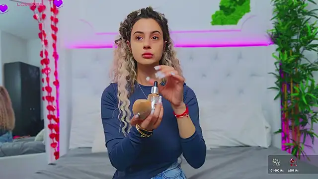 Snapshot of AriannaSins chatting on March 13, 1:18 pm AriannaSins online show from March 13, 1:18 pm