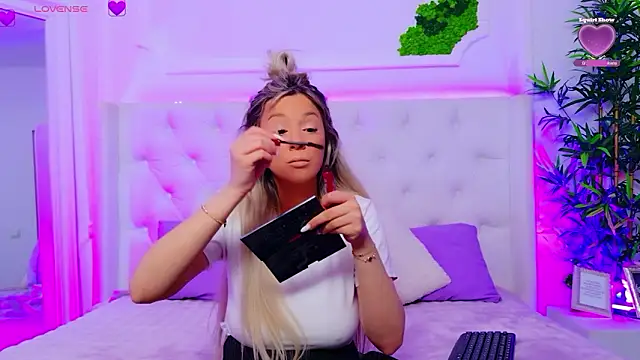 AriannaSins online show from March 13, 1:29 pm