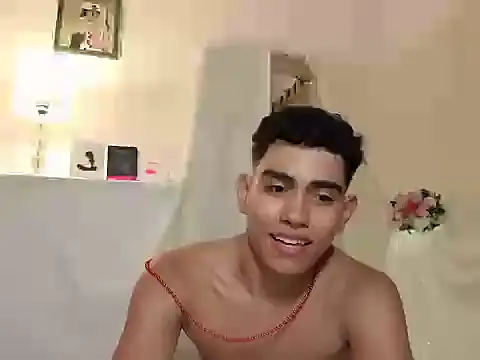 Snapshot of Yamilk101 chatting on October 26, 3:23 am Yamilk101 online show from October 26, 3:23 am