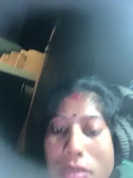 Snapshot of Ragni_bhargav chatting on April 20, 6:31 pm Ragni bhargav online show from April 20, 6:31 pm