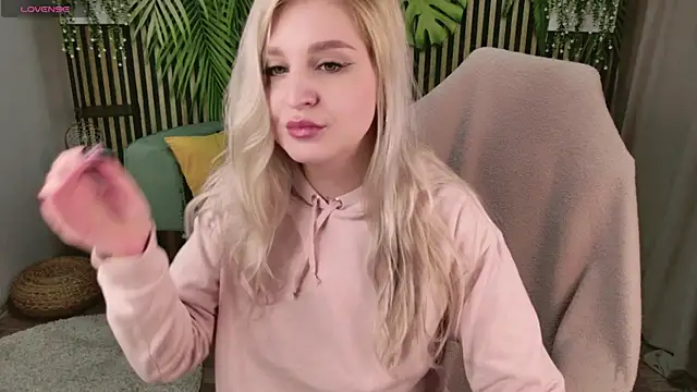 cold blondie online show from November 20, 7:08 am