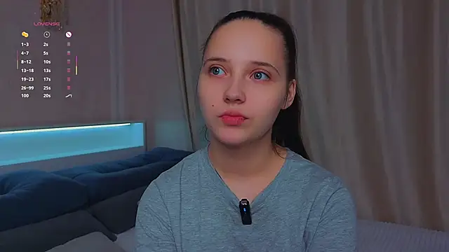 NadiaGnegy online show from November 3, 2:07 pm