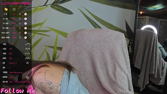 honeybuns lizzy online show from November 14, 12:09 am