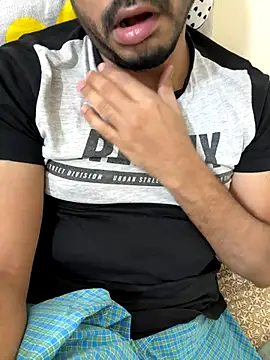 Handsome8677 online show from November 18, 10:14 pm