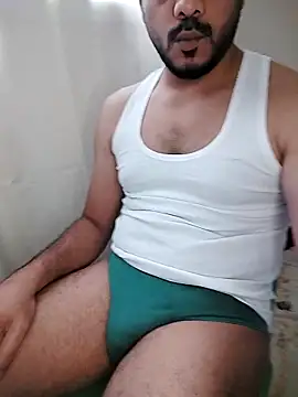 Snapshot of Handsome8677 chatting on April 27, 8:12 am Handsome8677 online show from April 27, 8:12 am