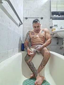 Snapshot of Rueditasss chatting on January 17, 5:01 am Rueditasss online show from January 17, 5:01 am