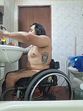 Snapshot of Rueditasss chatting on February 10, 2:43 pm Rueditasss online show from February 10, 2:43 pm