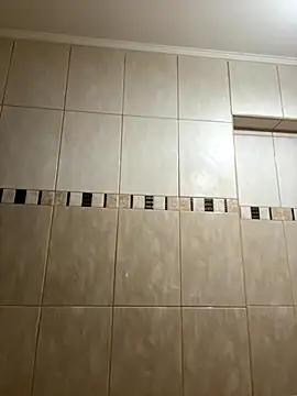 Snapshot of CrazyInTwo chatting on October 31, 6:09 pm CrazyInTwo online show from October 31, 6:09 pm