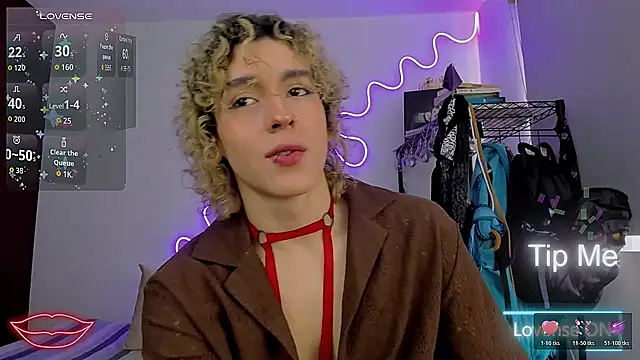 Lyric Mirage online show from November 19, 8:42 pm