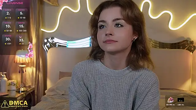 Snapshot of little__emily chatting on October 23, 8:51 pm little  emily online show from October 23, 8:51 pm