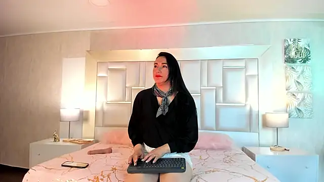 Elizabeth bennett 6 online show from November 29, 7:28 pm