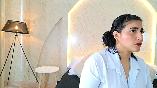 Antonella Russo1 online show from February 28, 1:01 pm