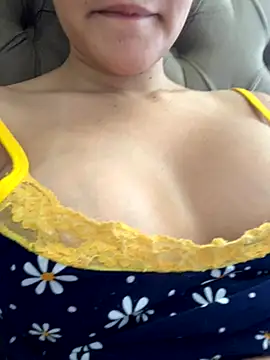 Snapshot of pietra9247 chatting on December 3, 2:26 pm pietra9247 online show from December 3, 2:26 pm