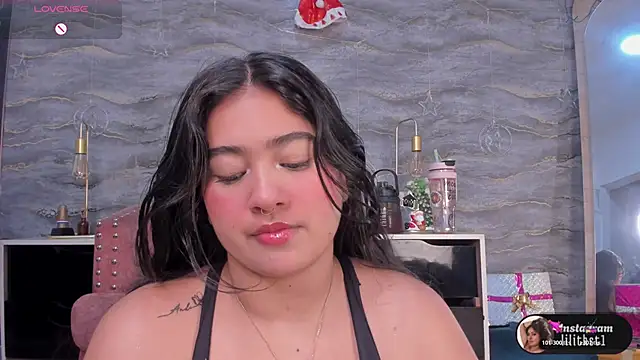 lilithst  online show from January 8, 7:16 pm