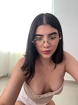 Julietalcl online show from November 17, 9:09 pm